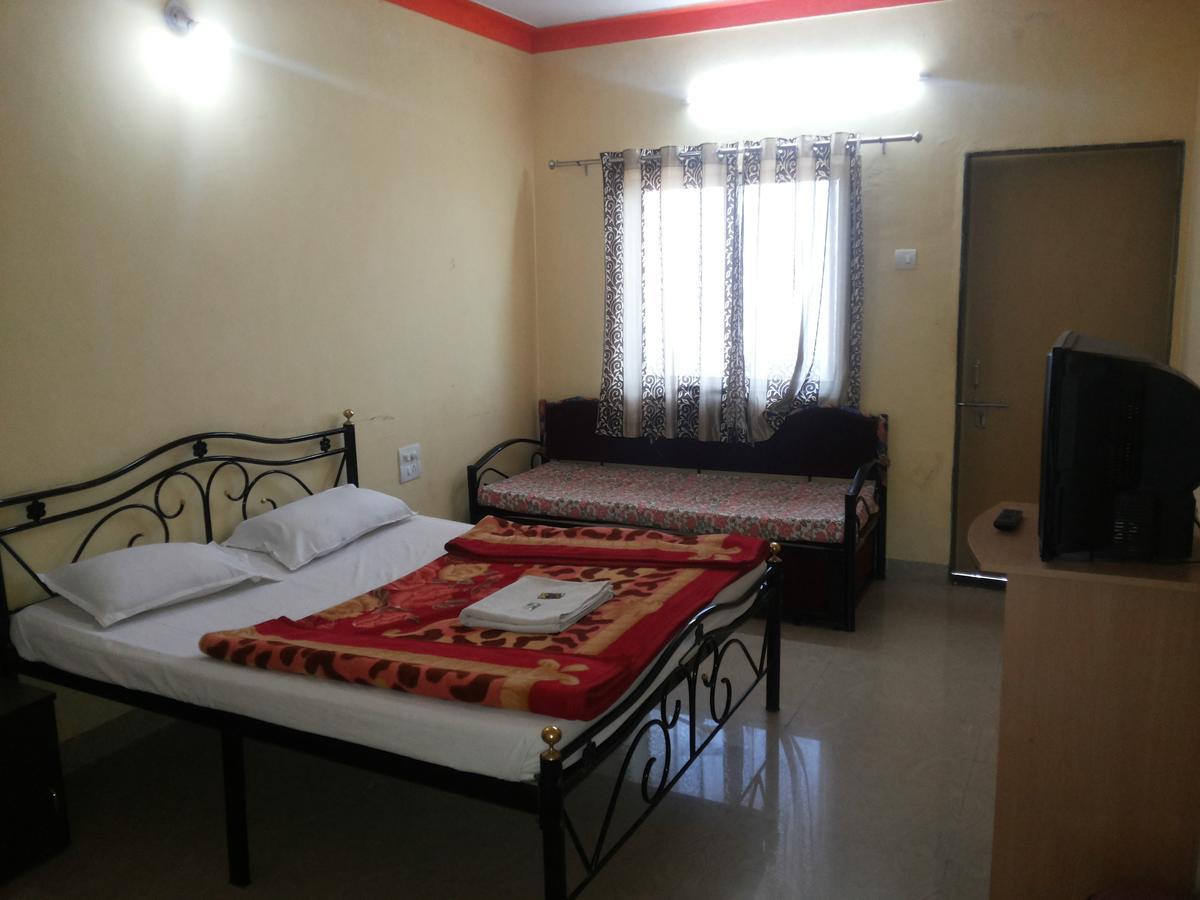 Shivneri Motels Mahābaleshwar Quarto foto